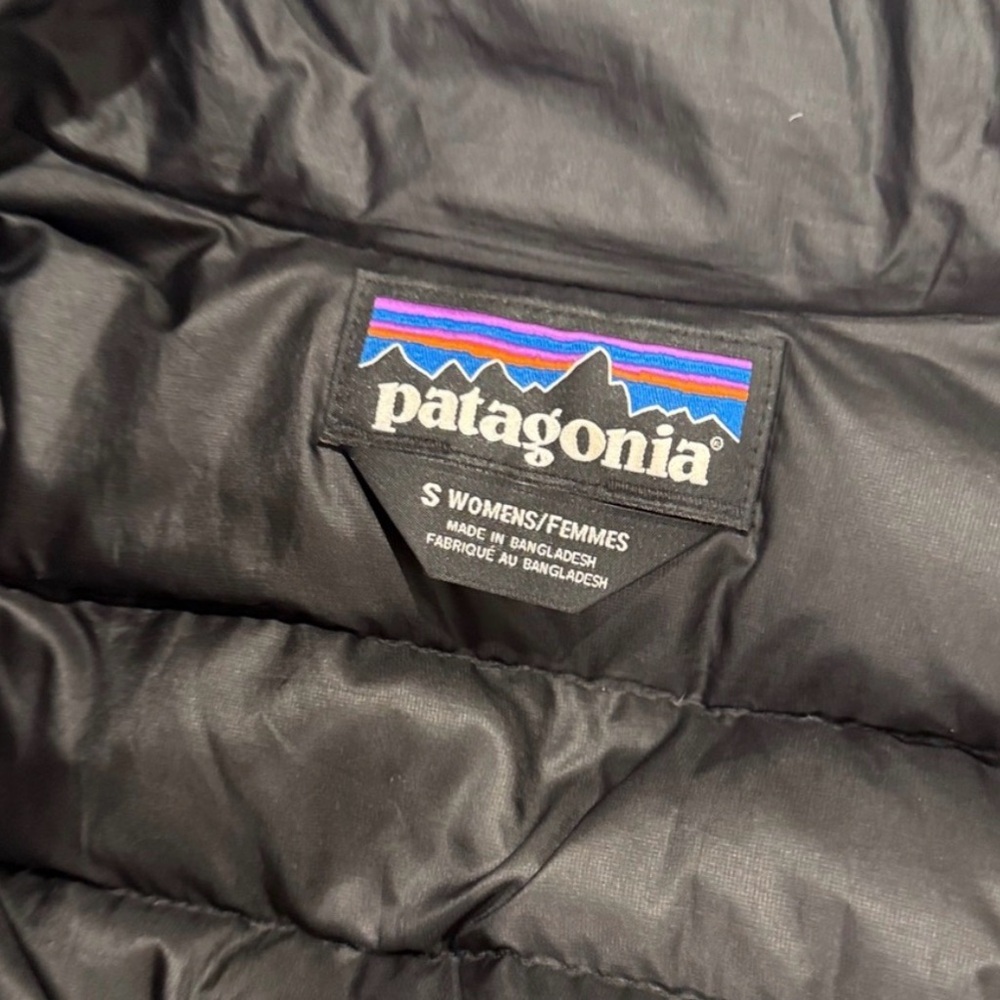 Patagonia Women's Black Down Sweater Jacket - Women's - Picture 5 of 6